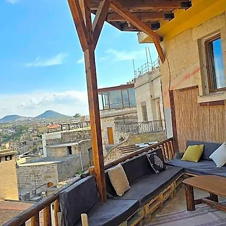 Uchisar Cave House Невшехир