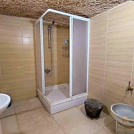 Отель Uchisar Cave House